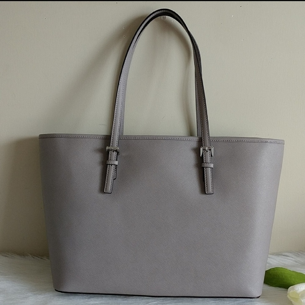 NEW🌺FREE🛍️🌺 BEAUTIFUL MICHAEL KORS  TOTES.nwt - Picture 2 of 8